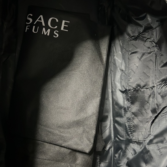 Versace Parfums Duffle Bag (Unisex) - Picture 11 of 15